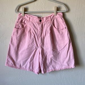 Vintage high waist pleated shorts